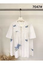 Chemisier Fluide Écru à Broderies Florales (Bleues ou Roses) - Bleu