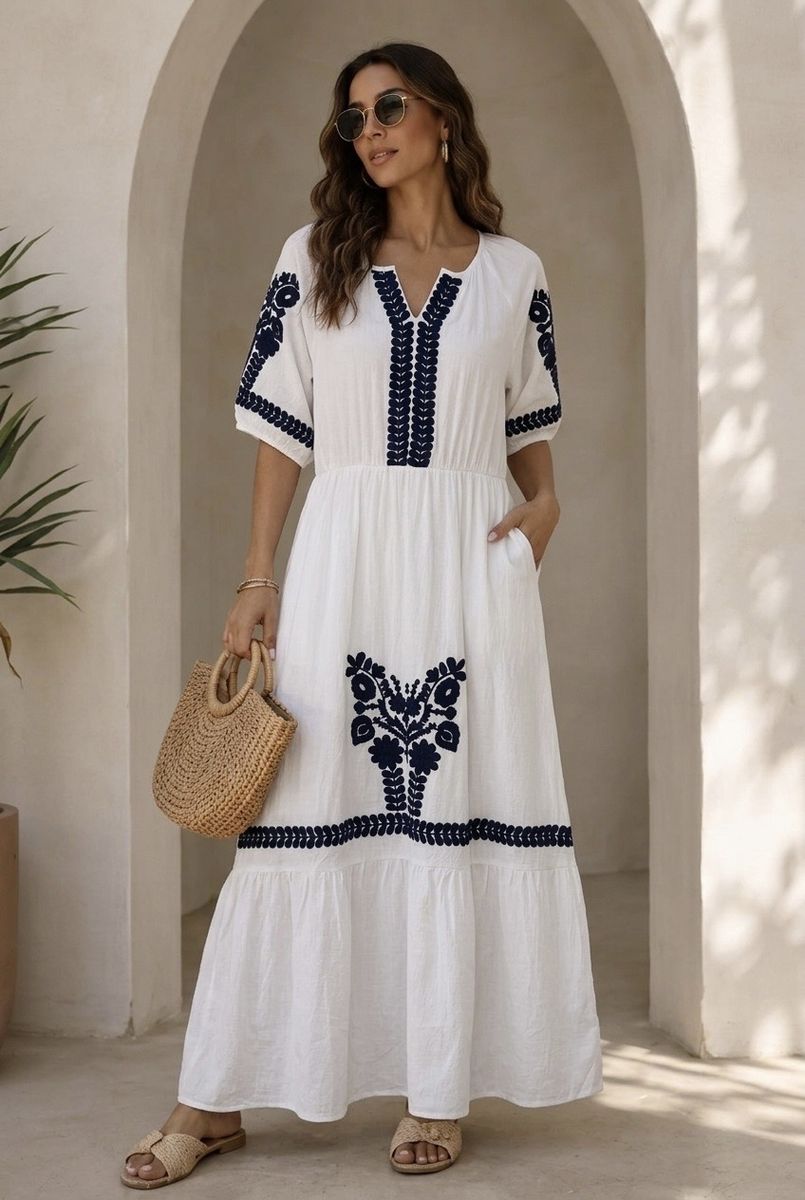 Robe Bohème Brodée Lora Esprit Soleil Élégant - Blanc