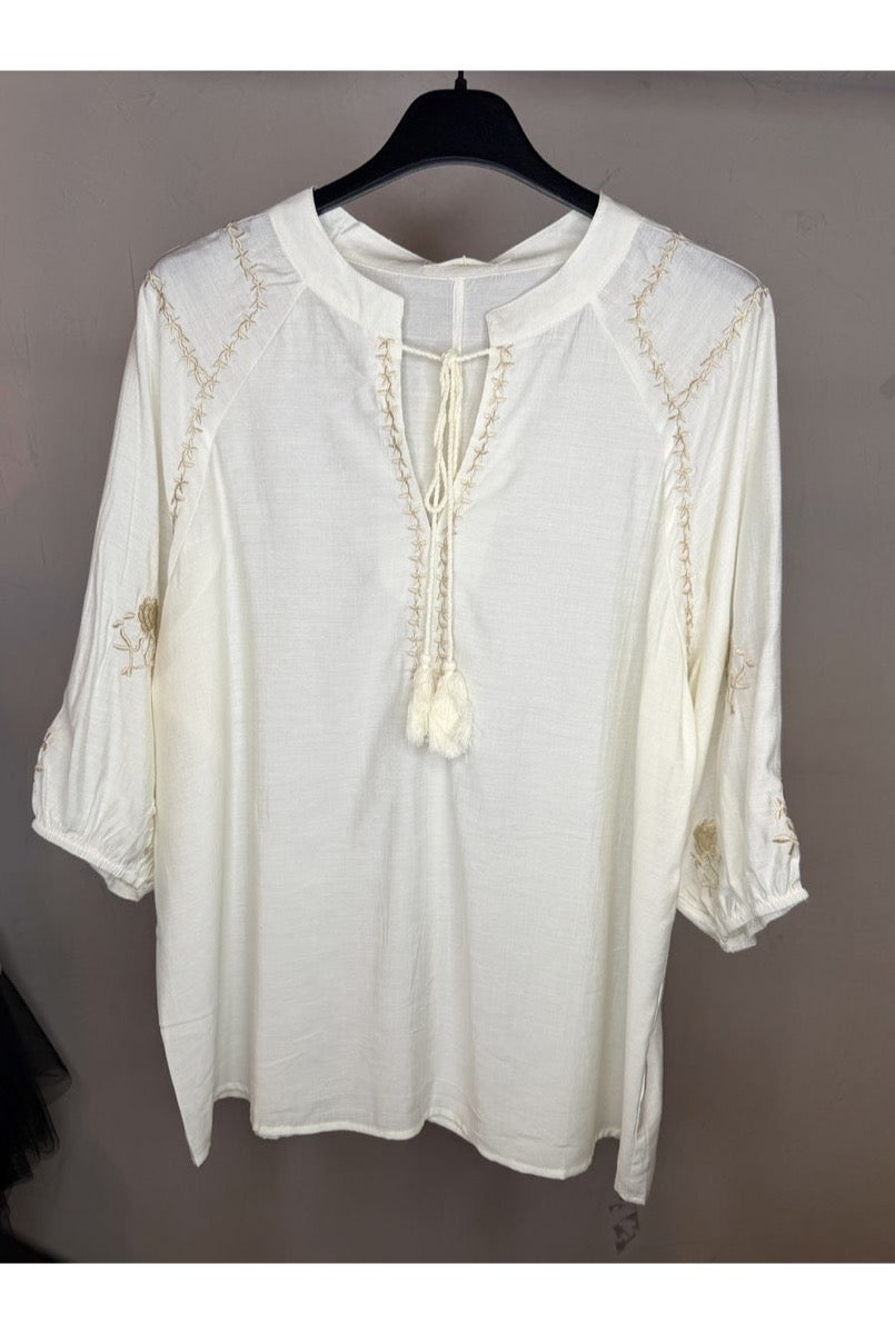 Blouse fluide brodée liens pompons blanc bleu - Blanc
