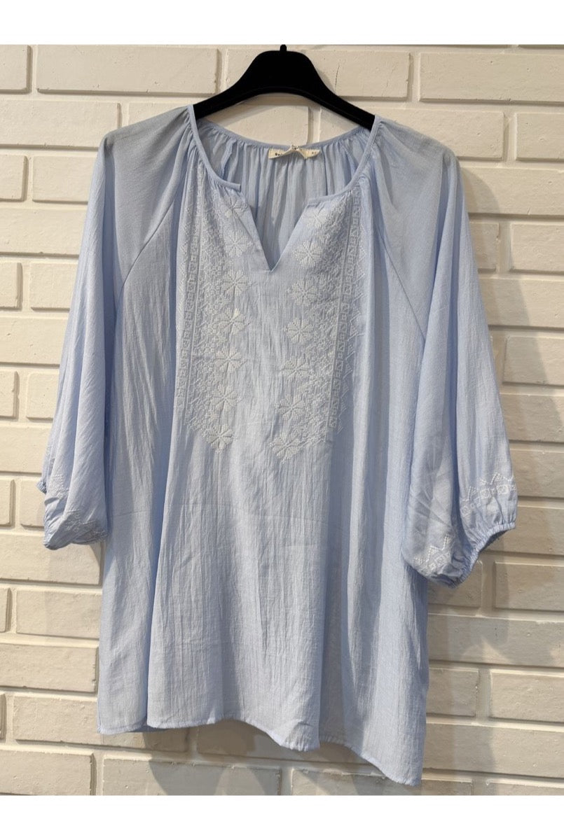 Blouse bohème brodée à encolure fendue - Bleu