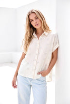 Chemise fluide brodée à fleurs pailletées argentées - Blanc